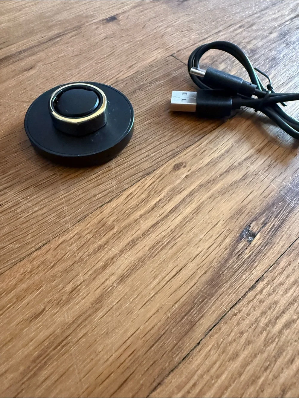 Oura Ring 3 Magnetic Charger Pad - Black